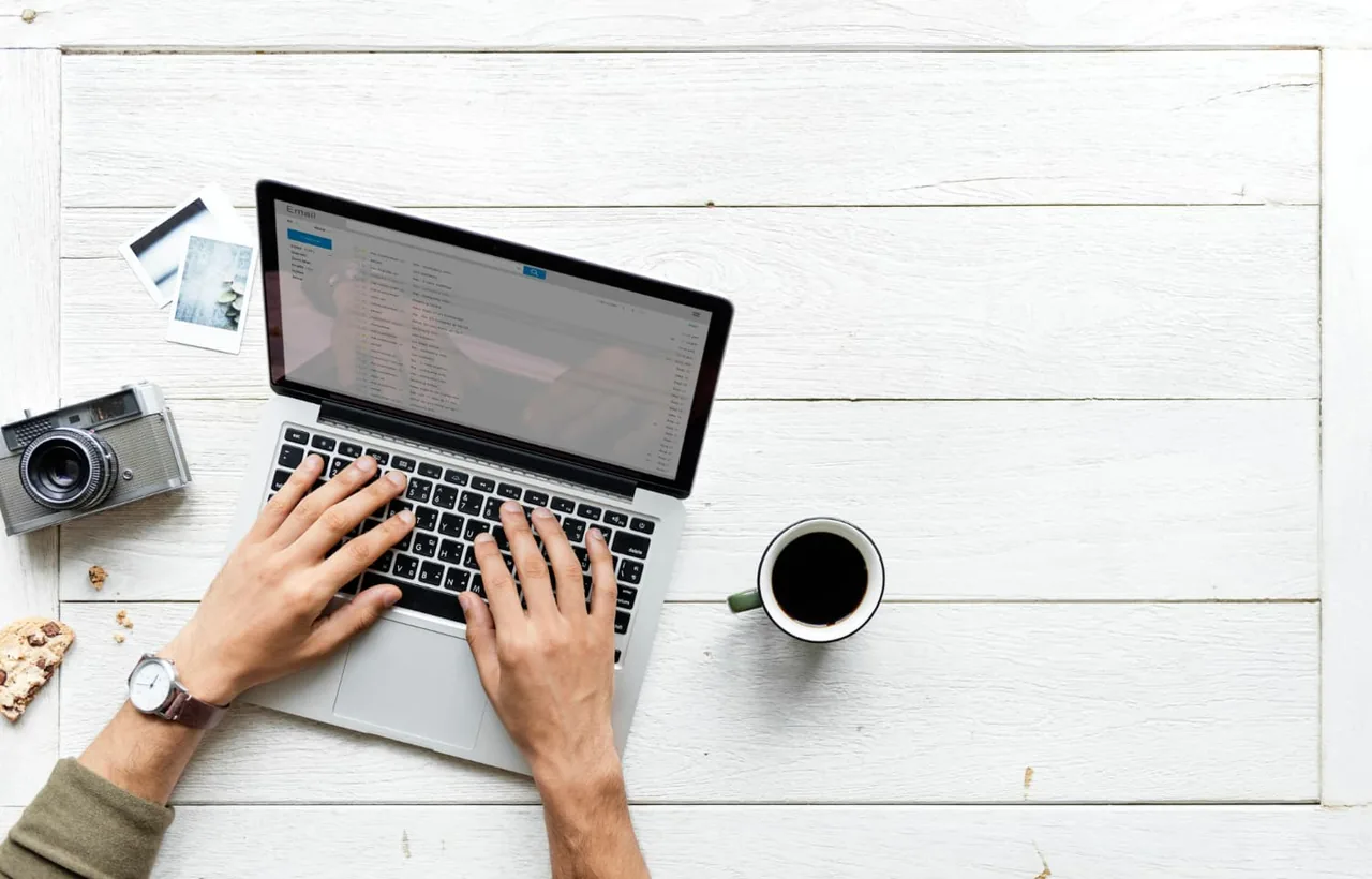 ¿Qué es el guest blogging y cómo participar en blogs sin ser penalizado?